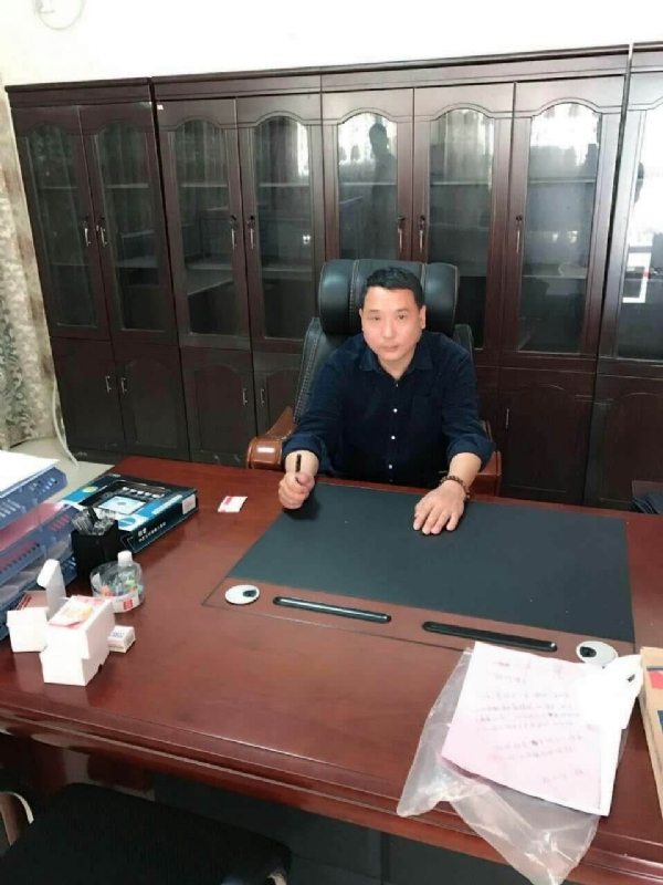 艺术家的第一张照片--台湾认干亲服务网