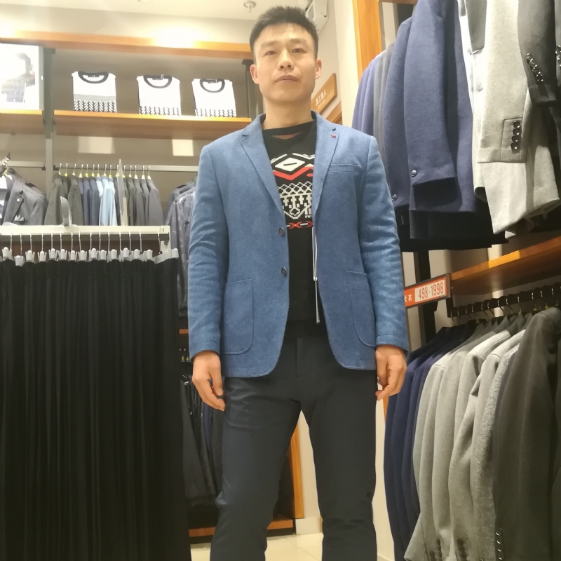 一只蚂蚁的第一张照片--台湾认干亲服务网