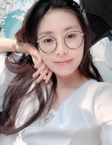 Anna的第一张照片--台湾认干亲服务网