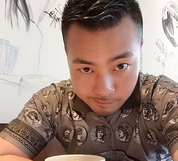 刘江平的第一张照片--台湾认干亲服务网