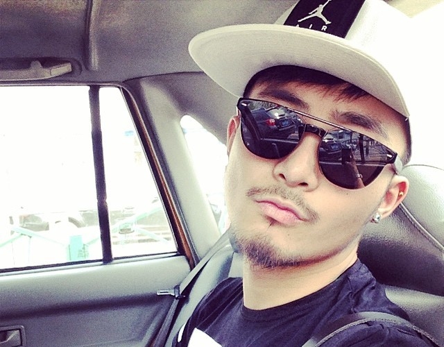 Mr尹的第一张照片--台湾认干亲服务网