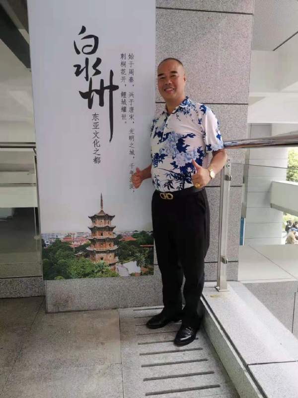 李国伟的第一张照片--台湾认干亲服务网