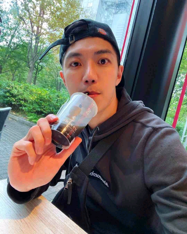 苏天奇的第一张照片--台湾认干亲服务网