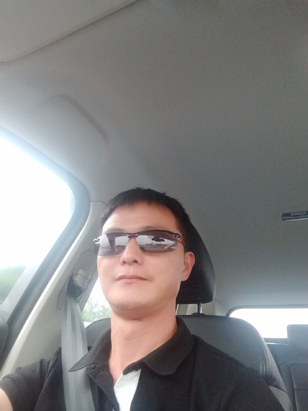 孤独的男人的第二张照片--台湾认干亲服务网