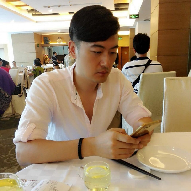 猩猩的第一张照片--台湾认干亲服务网