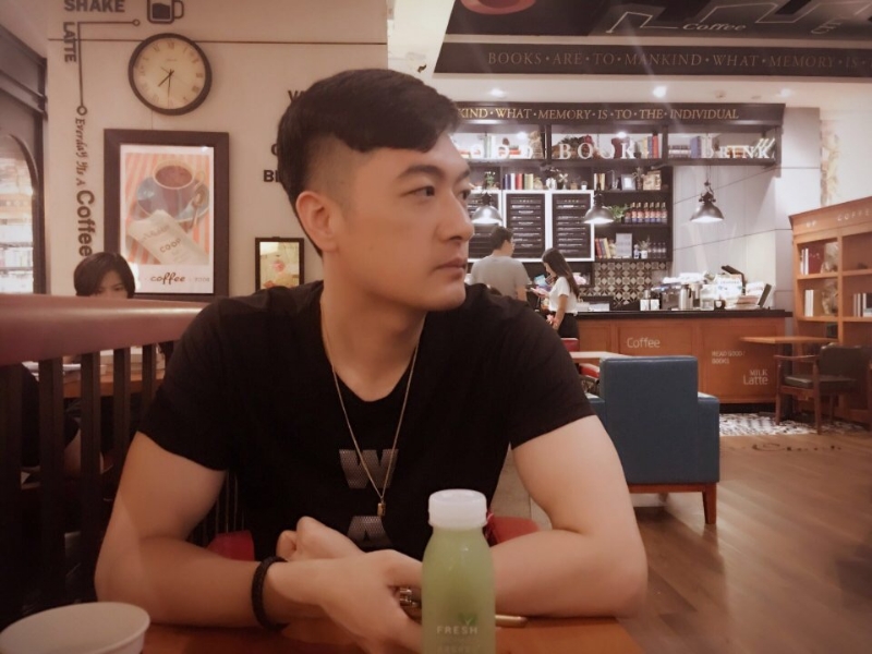 猩猩的第三张照片--台湾认干亲服务网