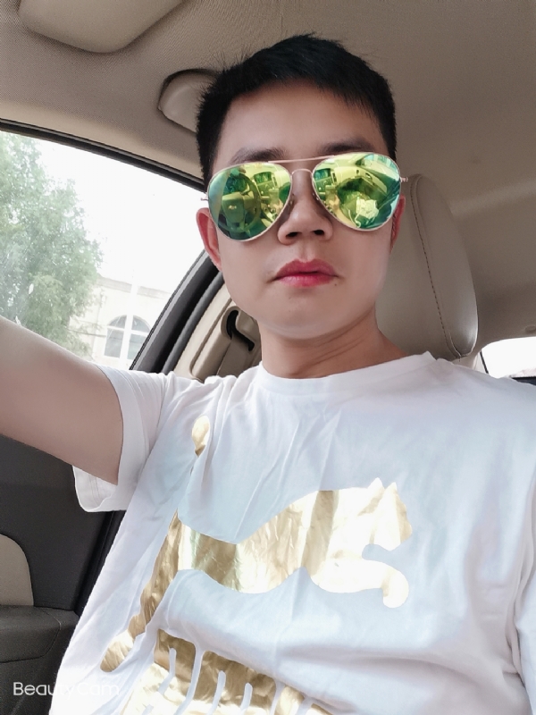 奋斗的第一张照片--台湾认干亲服务网