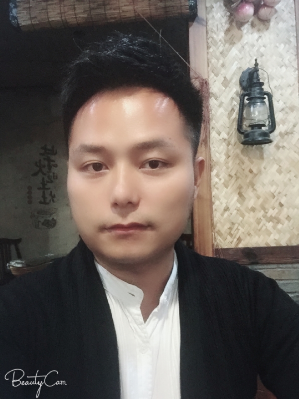 亦初的第一张照片--台湾认干亲服务网