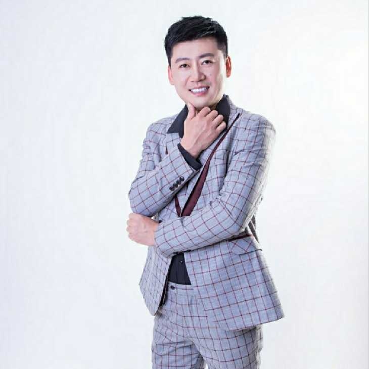 屋顶拾荒人的第一张照片--台湾认干亲服务网