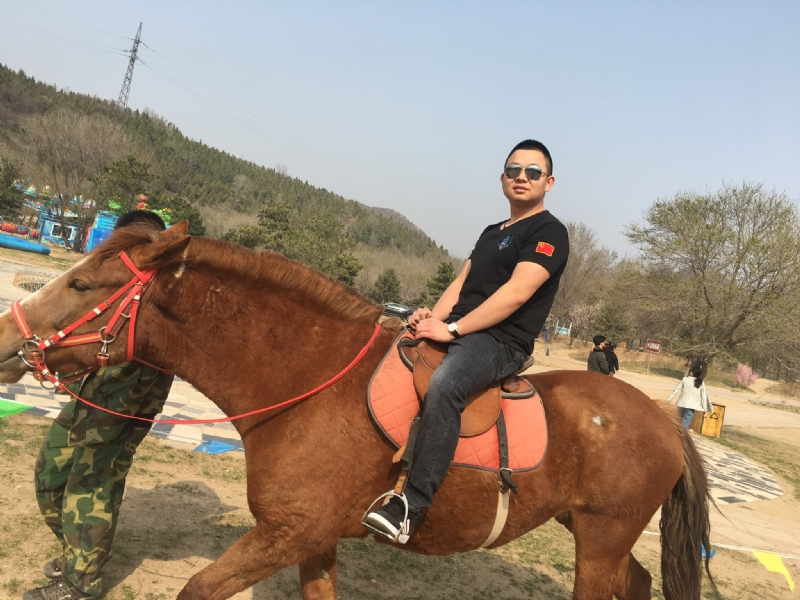 麦田的守望者的第一张照片--台湾认干亲服务网