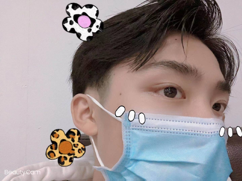 我仨儿要华为荣的第一张照片--台湾认干亲服务网