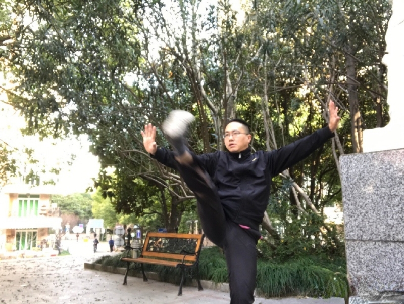 自故深情好受伤的第三张照片--台湾认干亲服务网