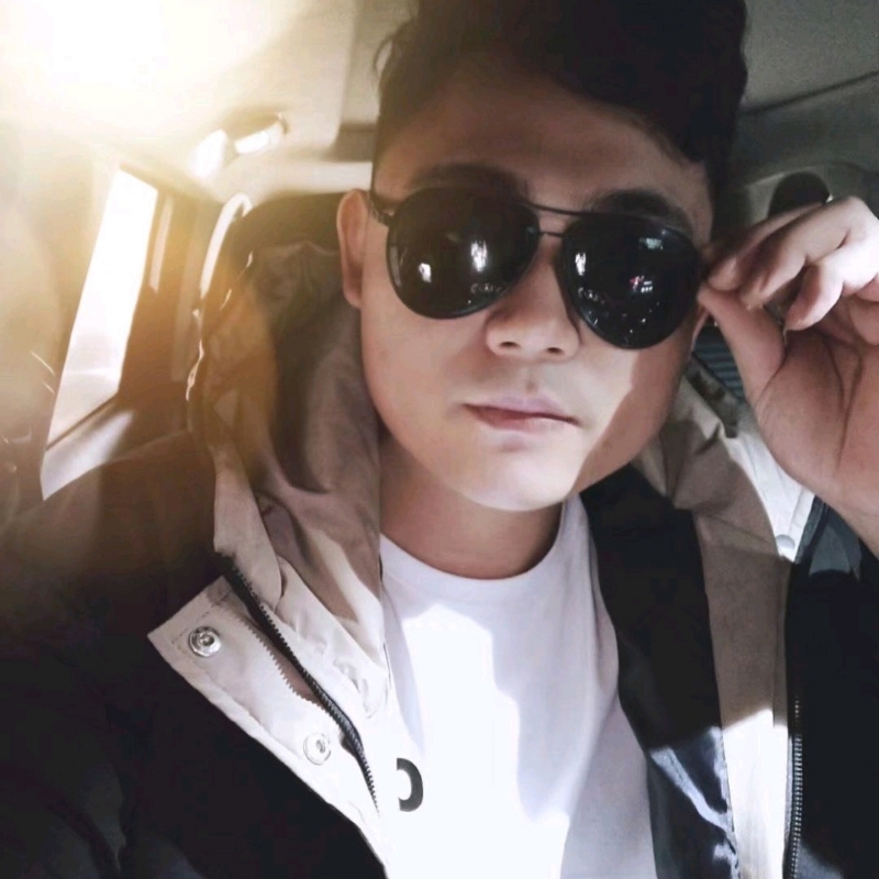 高大威武的第三张照片--台湾认干亲服务网