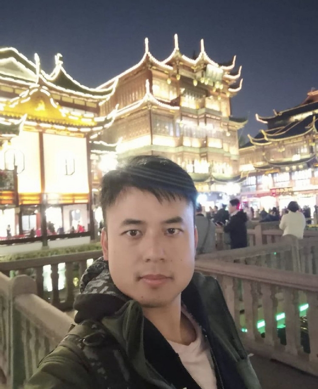 何先生he的第一张照片--台湾认干亲服务网