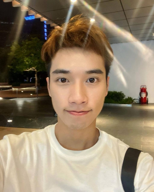 油菜花的第一张照片--台湾认干亲服务网